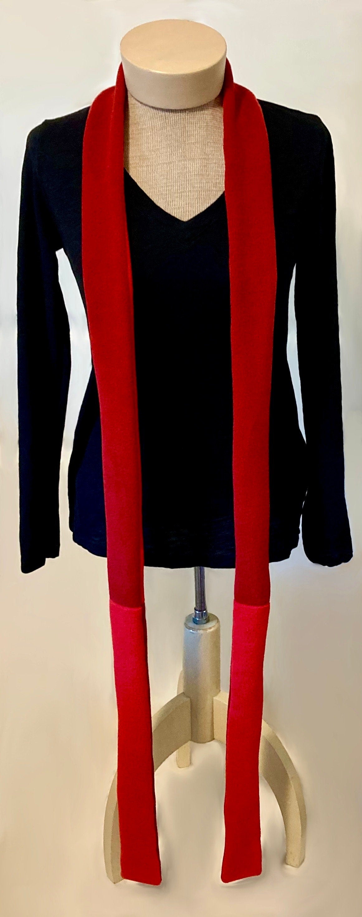 Skinny Fleece Scarf with Red Two Tone Design